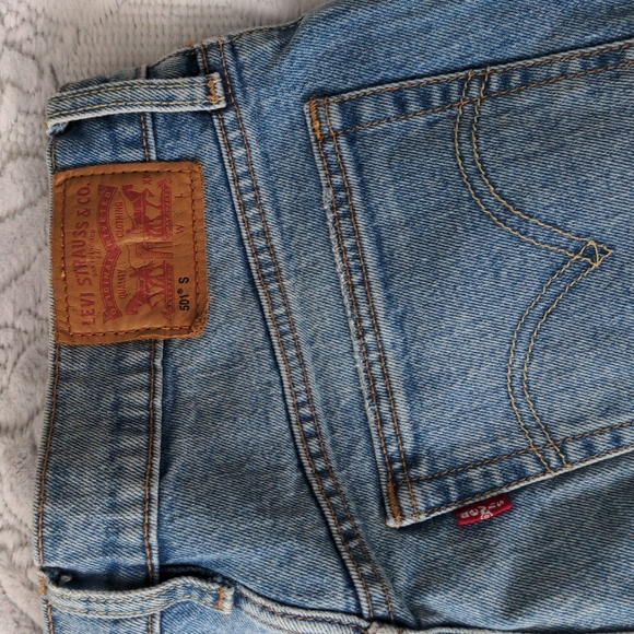 Levi's 501 - Picture 2 of 3